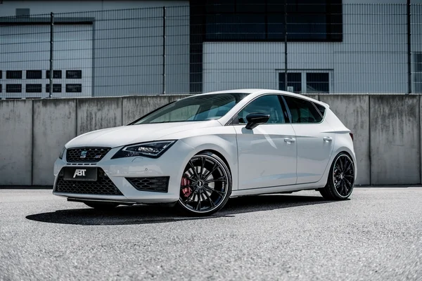 ABT SEAT Leon CUPRA GR 20 stationary 01