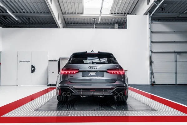 ABT RS6 R HR22 18