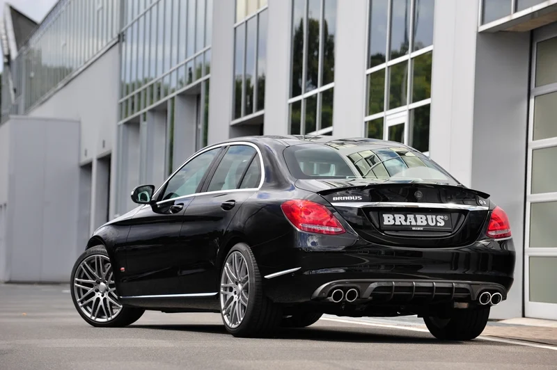Brabus revisite la Mercedes Classe C 7