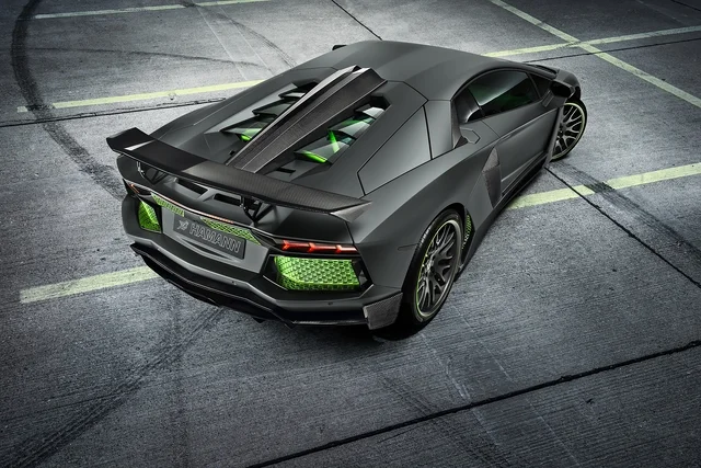 Lambo Heck Studio-usm 2000px