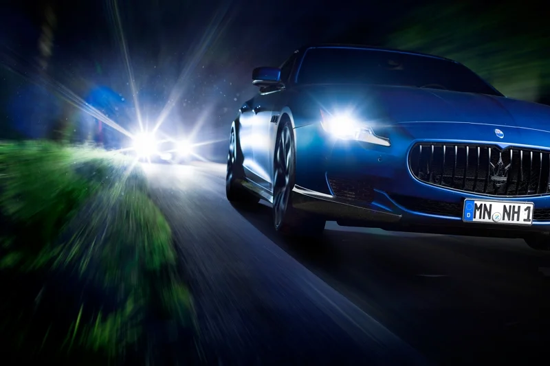 Novietc Tridente Maserati Quattroporte 2