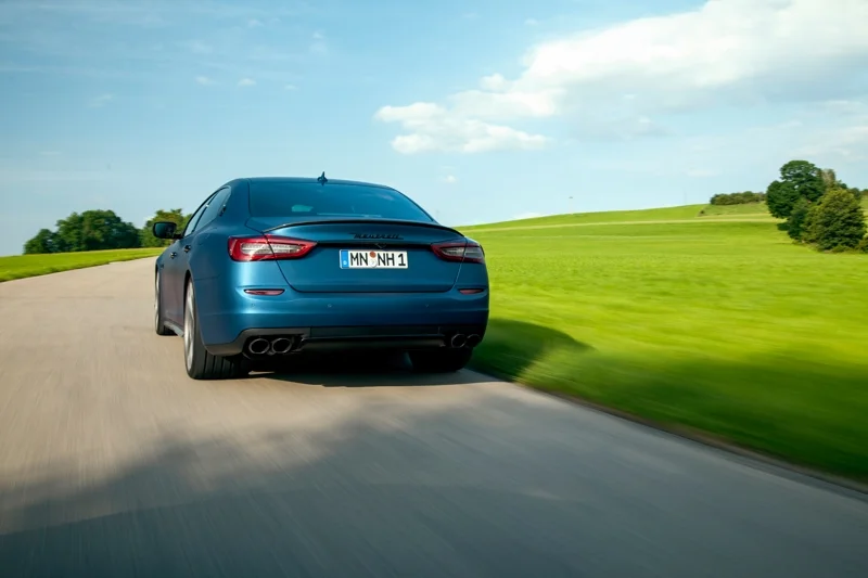 Novietc Tridente Maserati Quattroporte 3