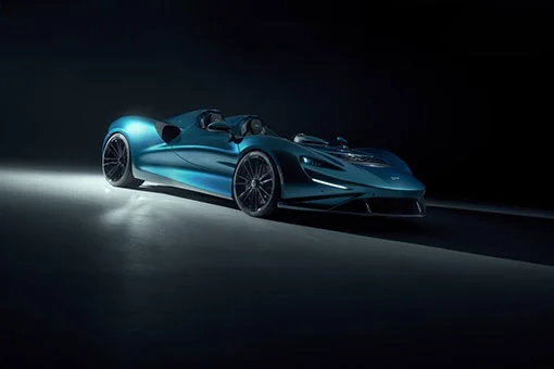 NOVITEC MCLAREN ELVA intr