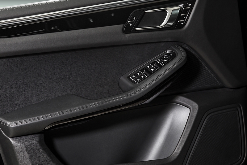 TECHART Interior for Porsche Macan 2