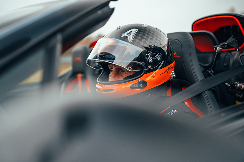 17 BUGATTI W16 Mistral World Record copie