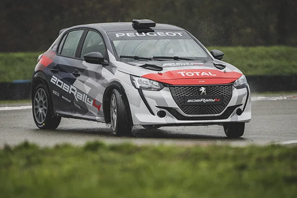 Peugeot 208 R4 2020 1