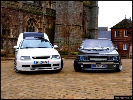 Deux Caddy sur base de golf Caddy